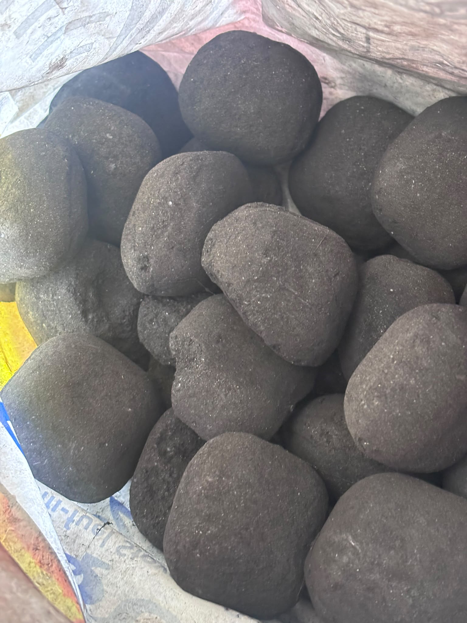 20KG Bag of Smokeless Coal Briquettes - Image 3